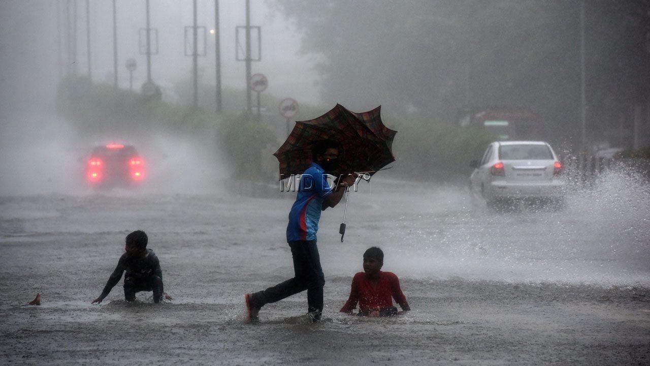 Mumbai rains: Thunderstorm expected in city, Thane and Palghar; IMD issues orange alert for various parts of Maharashtra